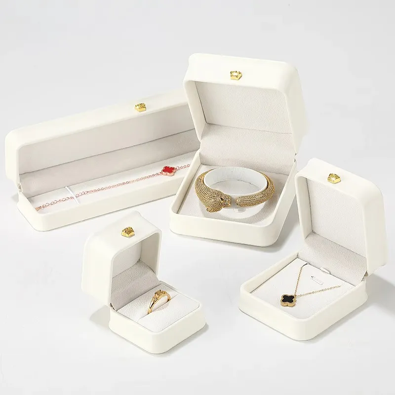 necklace pendant box